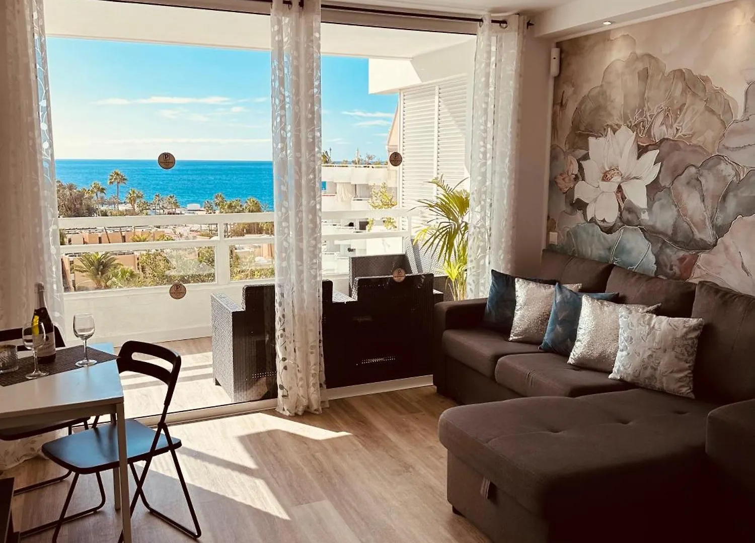 Komfortowy Apartament Z Jedna Sypialnia W Playa De Las Americas Playa Feñabe Spanien